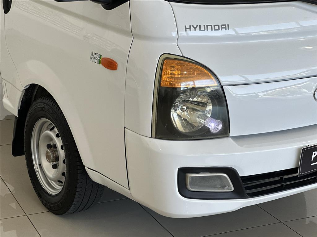 HR 2.5 LONGO SEM CAÇAMBA 4X2 16V 130CV TURBO INTERCOOLER DIESEL 2P MANUAL1