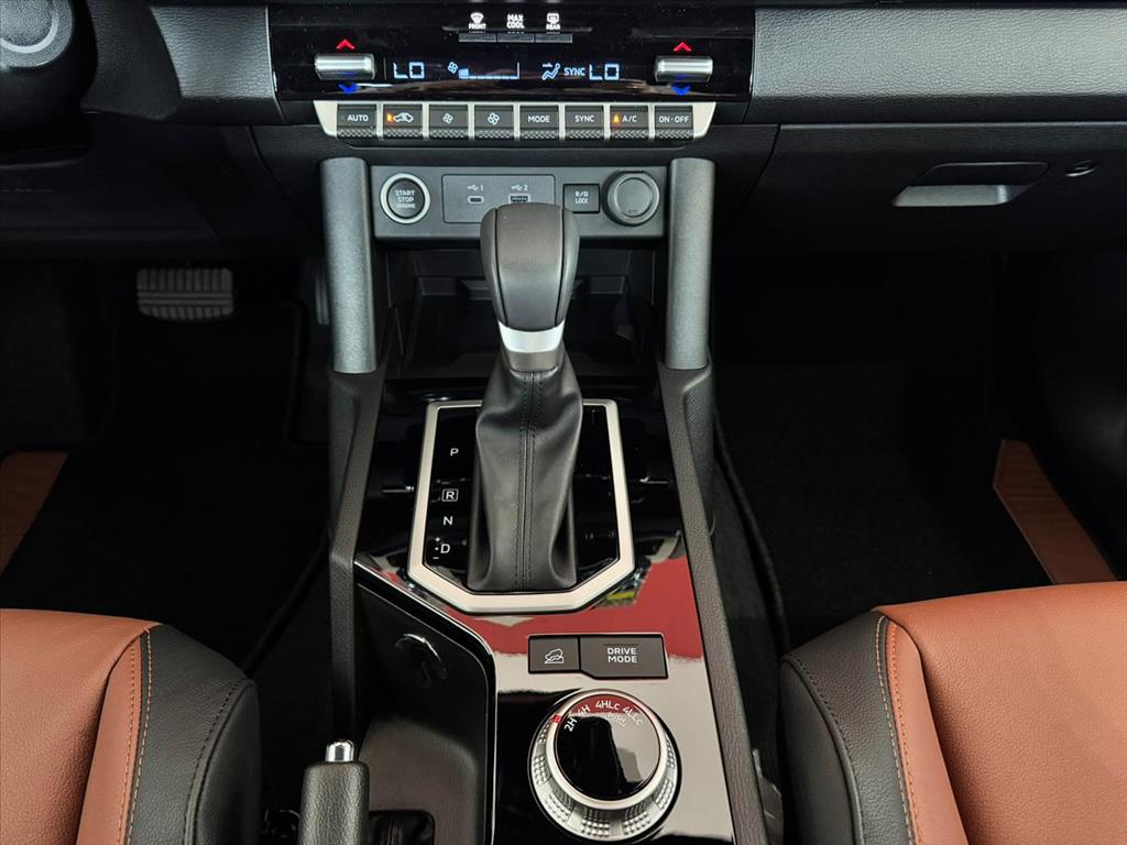 Mitsubishi-TRITON-2.4 BITURBO DIESEL CD TERRA 4X4 AUTOMÁTICO