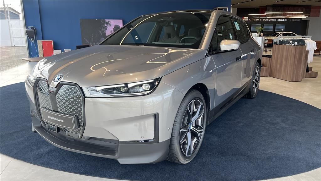 iX ELÉTRICO XDRIVE401