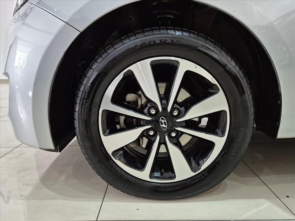 Hyundai-HB20S-1.6 PREMIUM 16V FLEX 4P AUTOMÁTICO