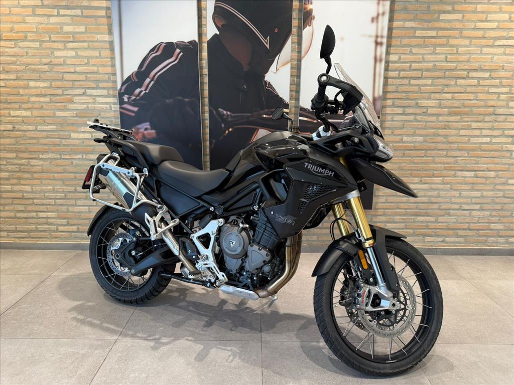 TRIUMPH-TIGER-1200 BLACK EDITION
