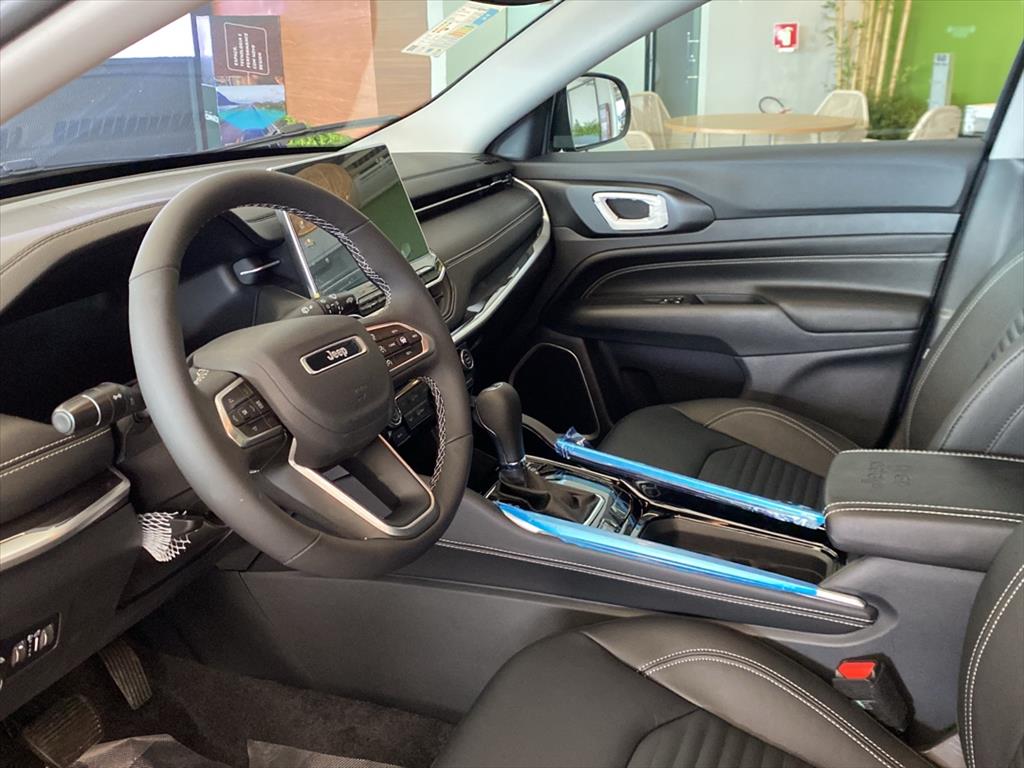 COMMANDER 1.3 T270 TURBO FLEX LONGITUDE AT64