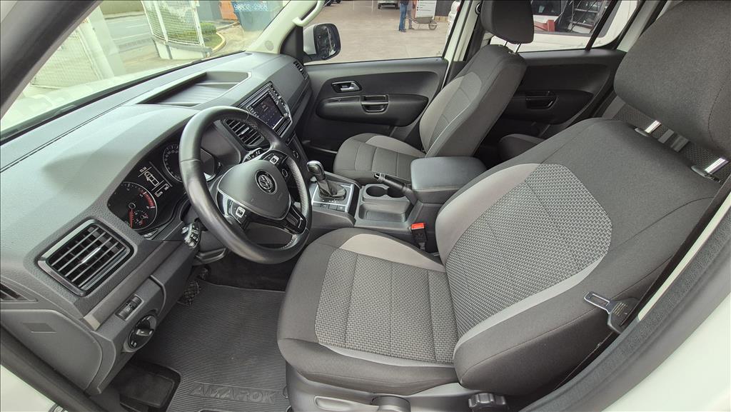 AMAROK 3.0 V6 TDI DIESEL COMFORTLINE CD 4MOTION AUTOMÁTICO