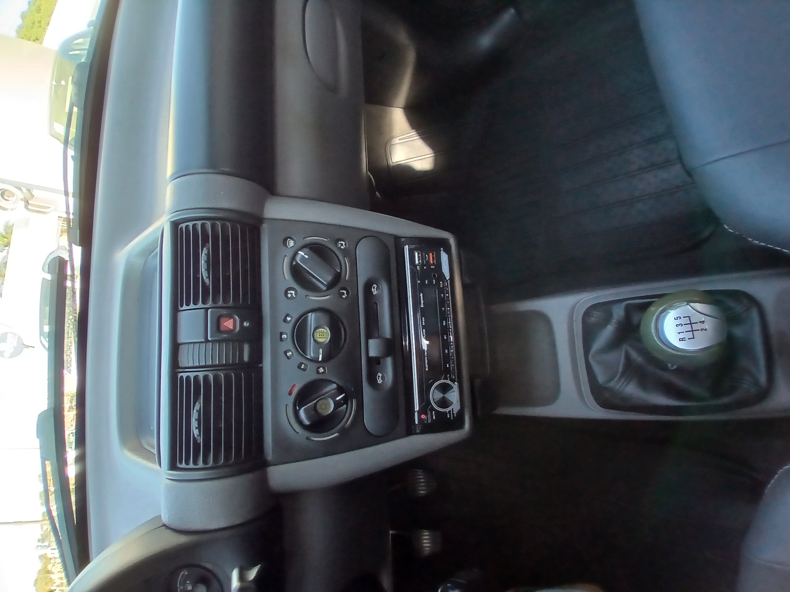 CLASSIC 1.0 MPFI LS 8V FLEX 4P MANUAL10