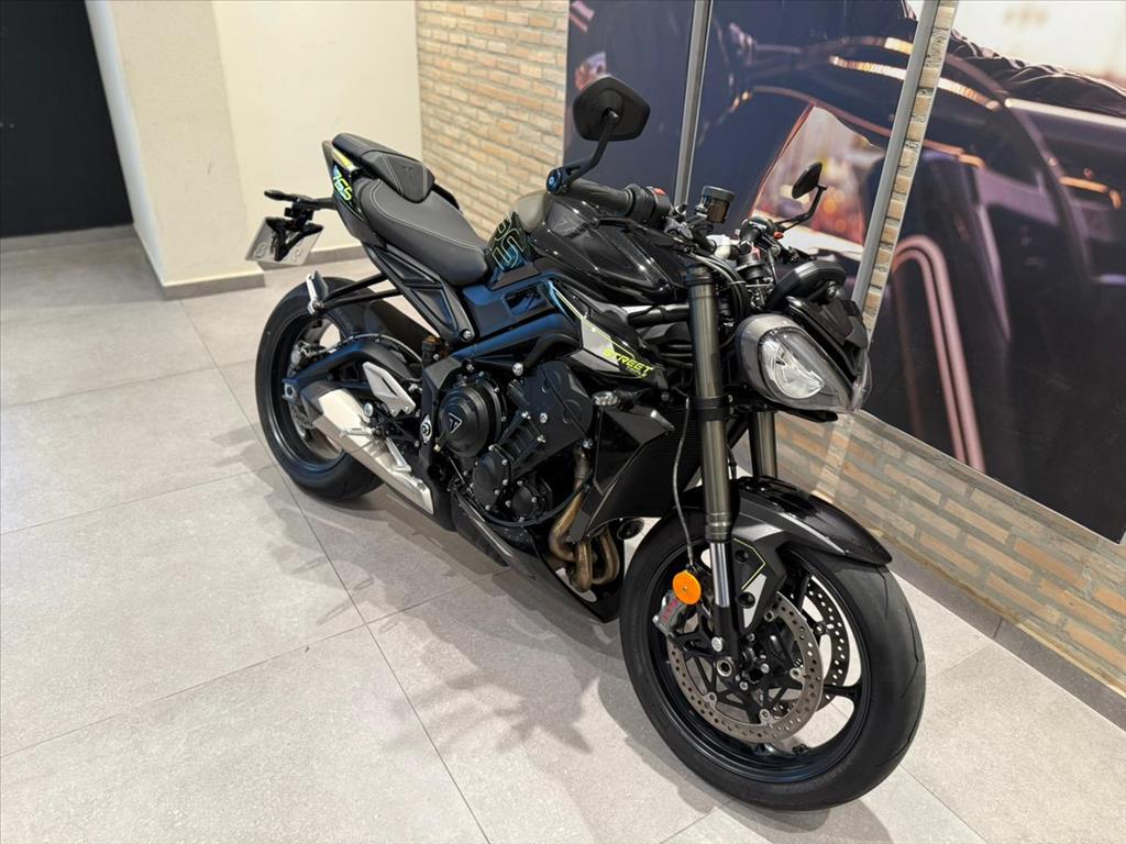 TRIUMPH-STREET-TRIPLE RS ABS