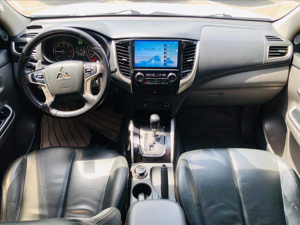 L200 TRITON 2.4 16V TURBO DIESEL SPORT HPE-S CD 4P 4X4 AUTOMÁTICO10