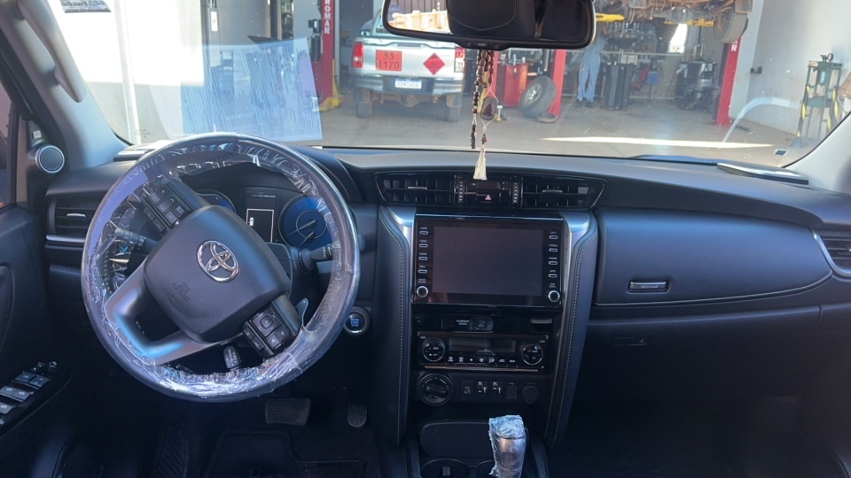 HILUX SW4 2.8 D-4D TURBO DIESEL SRX 7L 4X4 AUTOMÁTICO7