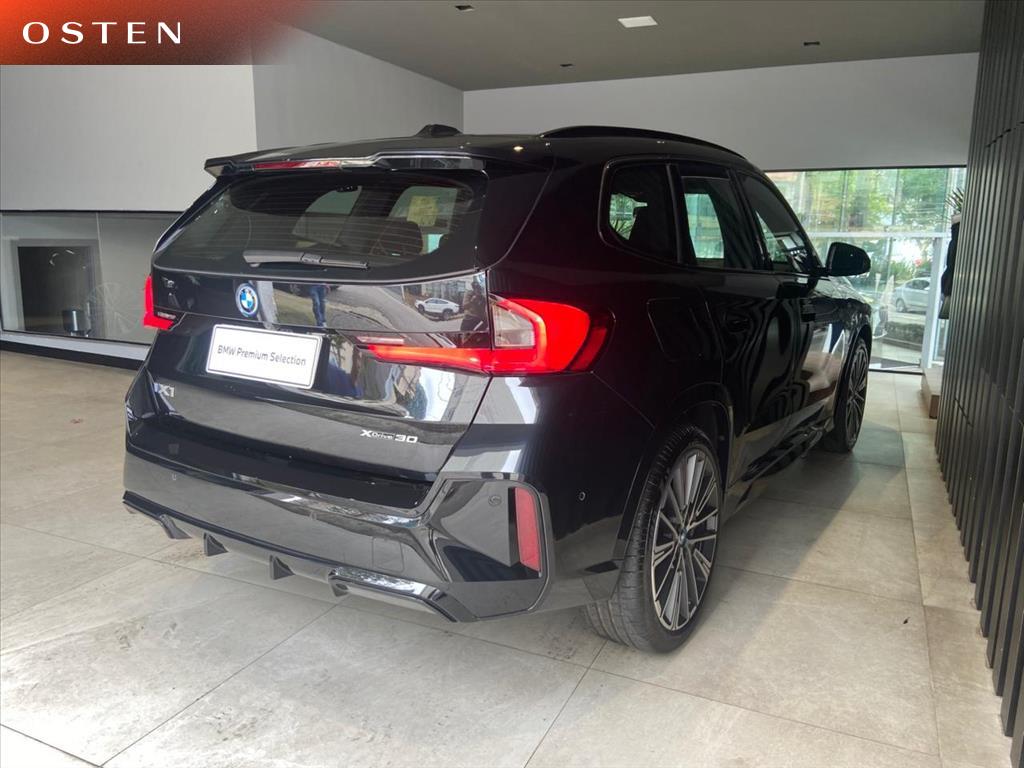 BMW-iX1-ELÉTRICO XDRIVE30 M SPORT