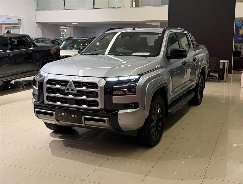 TRITON 2.4 BITURBO DIESEL CD KATANA 4X4 AUTOMÁTICO2