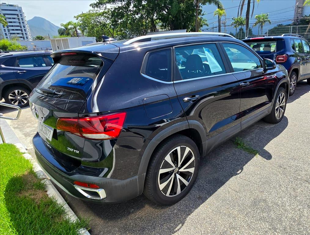 TAOS 1.4 250 TSI TOTAL FLEX HIGHLINE AUTOMÁTICO2