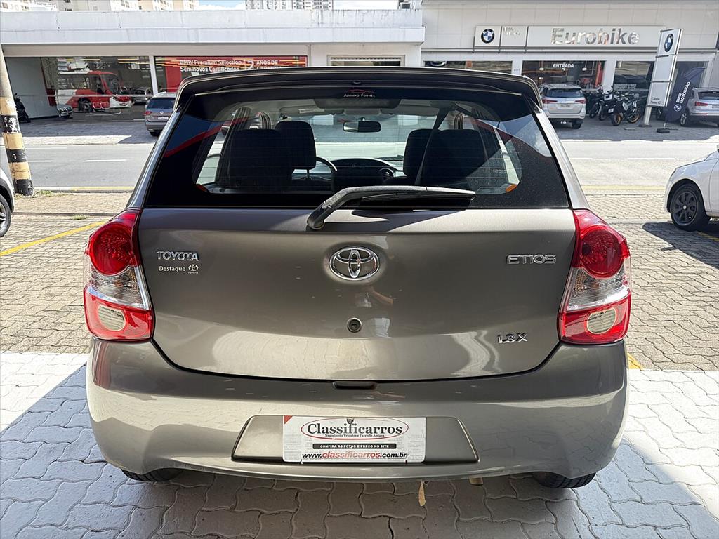 Toyota Etios - 1.3 X 16V FLEX 4P AUTOMÁTICO