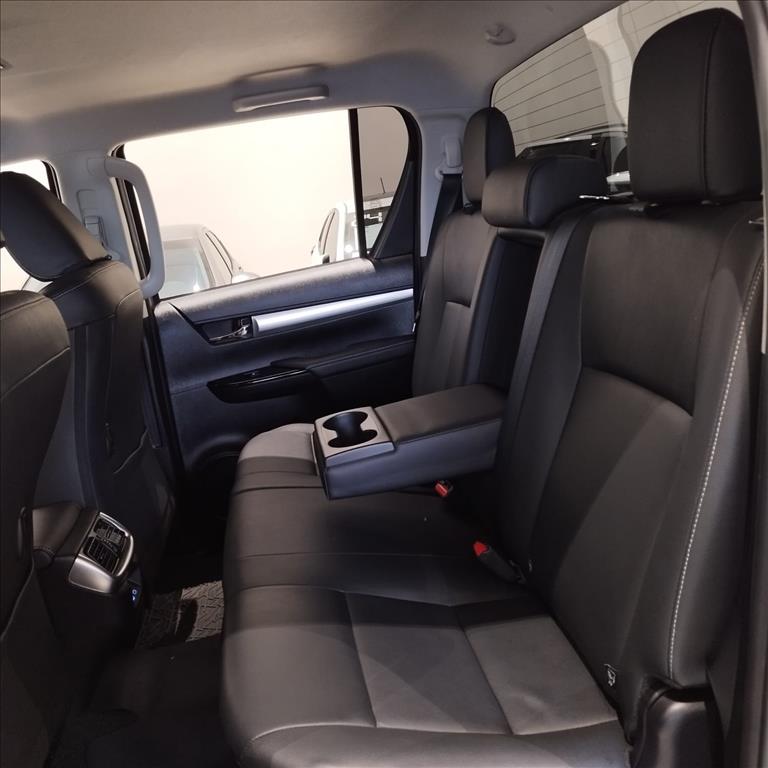 HILUX 2.8 D-4D TURBO DIESEL CD SRV 4X4 AUTOMÁTICO15