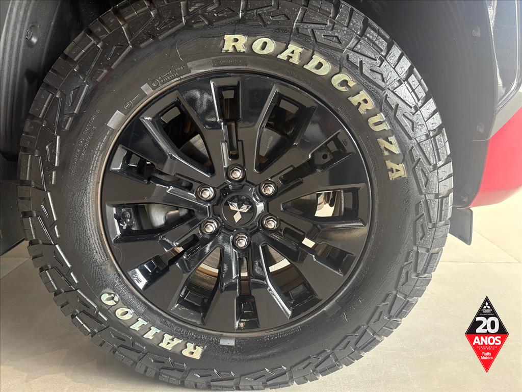 Mitsubishi-TRITON-2.4 BITURBO DIESEL CD KATANA 4X4 AUTOMÁTICO