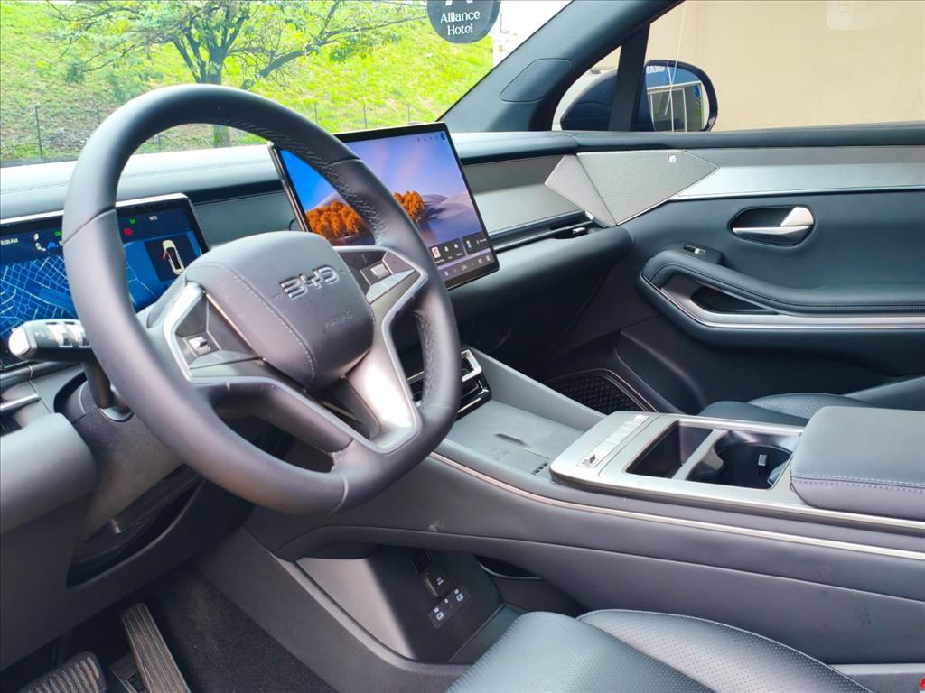 ATTO 8 1.5 TURBO PHEV AWD AUTOMÁTICO3