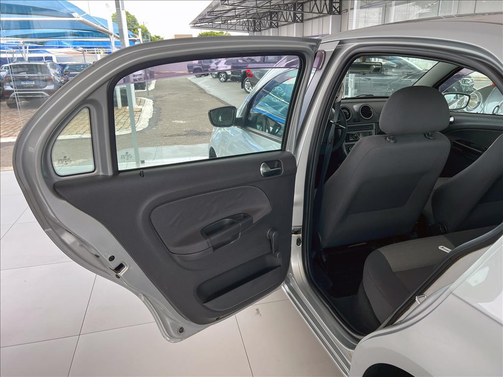 VOYAGE 1.0 MI 8V FLEX 4P MANUAL16