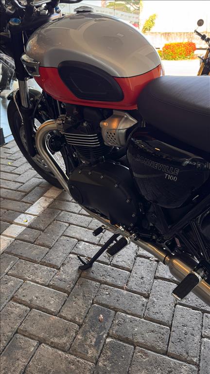 BONNEVILLE T100 9001