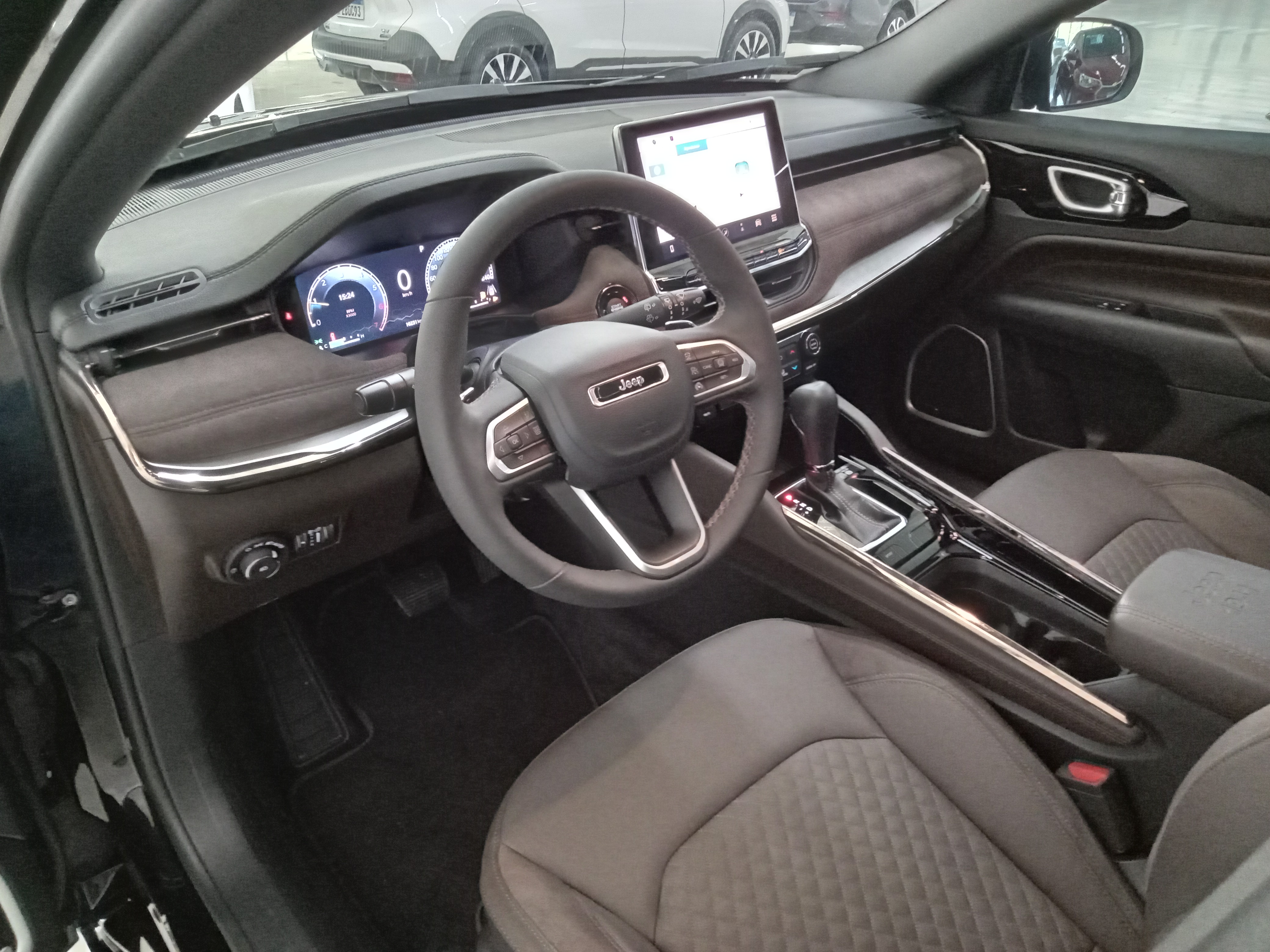 COMMANDER 1.3 T270 TURBO FLEX OVERLAND AT66