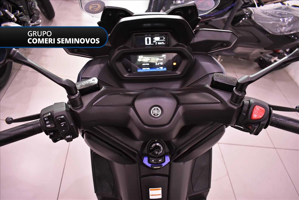 XMAX 250 CONNECTED ABS