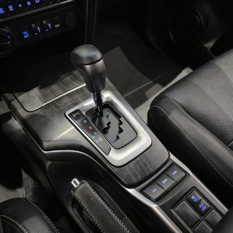 HILUX SW4 2.8 D-4D TURBO DIESEL SRX 7L 4X4 AUTOMÁTICO9