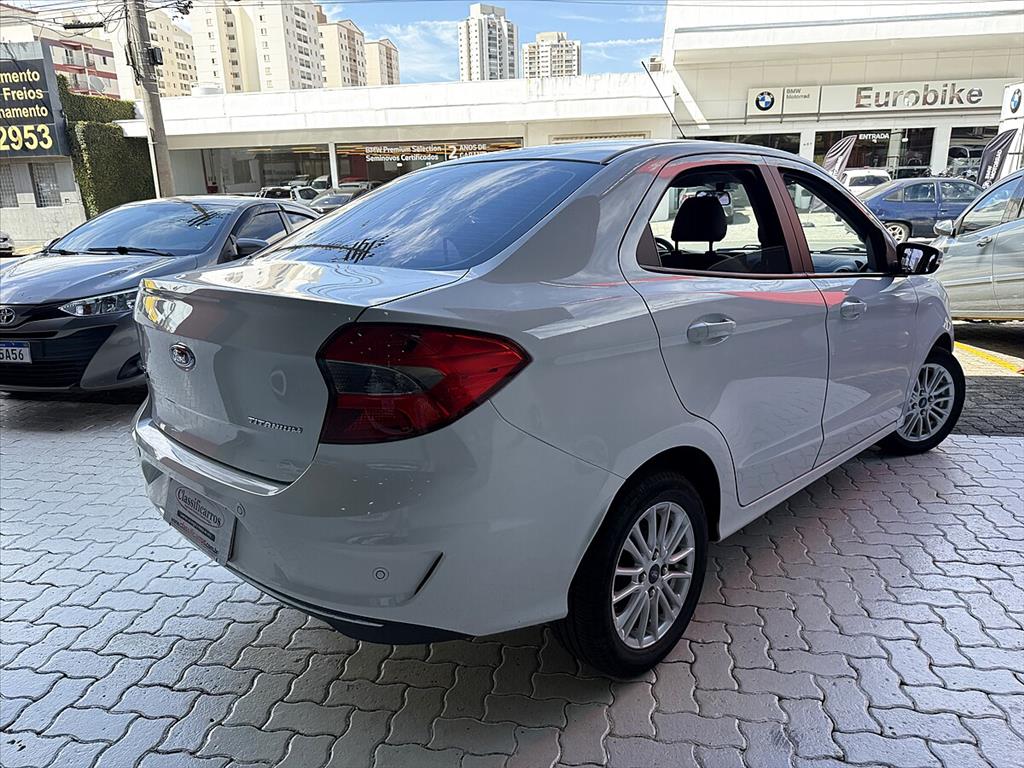Ford Ka - 1.5 TI-VCT FLEX TITANIUM SEDAN AUTOMÁTICO