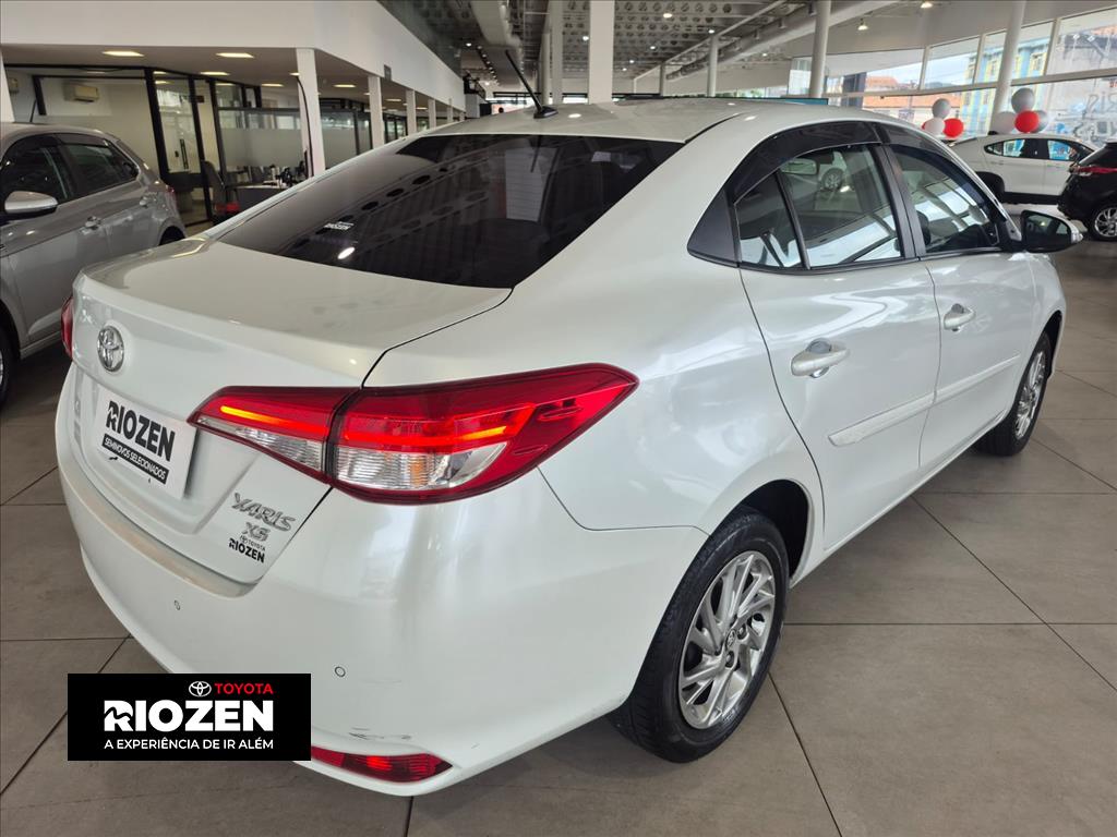 YARIS 1.5 16V FLEX SEDAN XS CONNECT MULTIDRIVE2