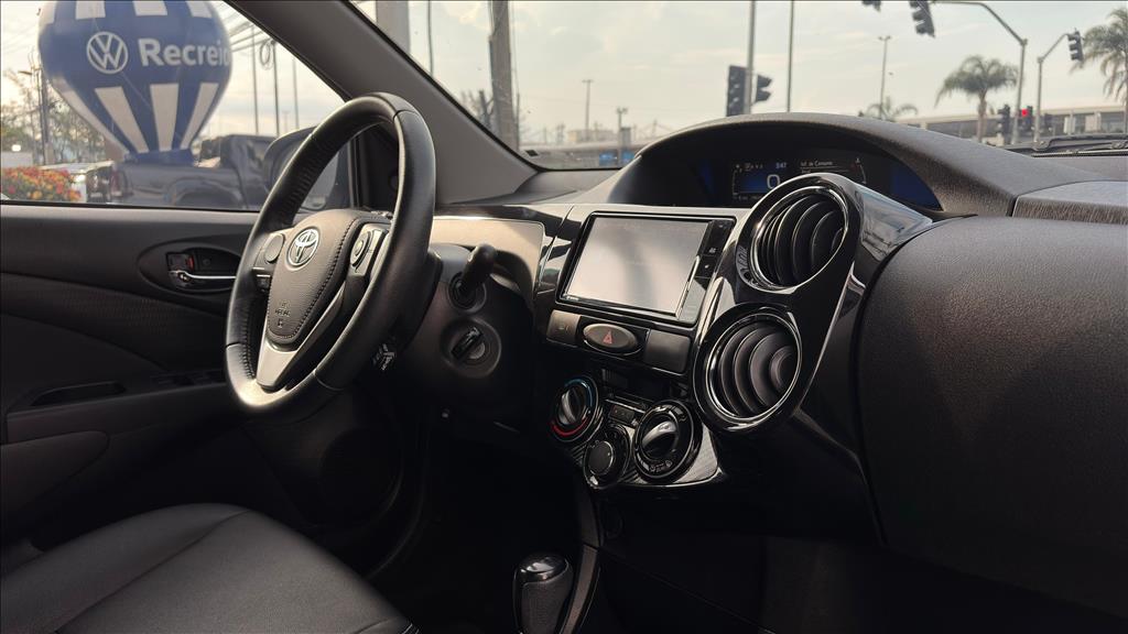 ETIOS 1.5 XLS 16V FLEX 4P AUTOMÁTICO9