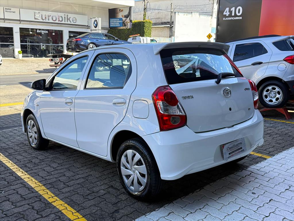 Toyota Etios - 1.3 X 16V FLEX 4P MANUAL