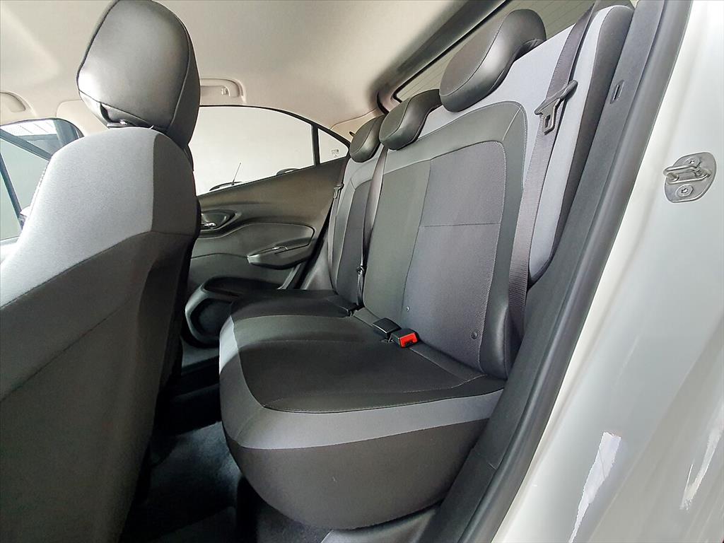 Chevrolet Onix - 1.4 MPFI ACTIV 8V FLEX 4P AUTOMÁTICO