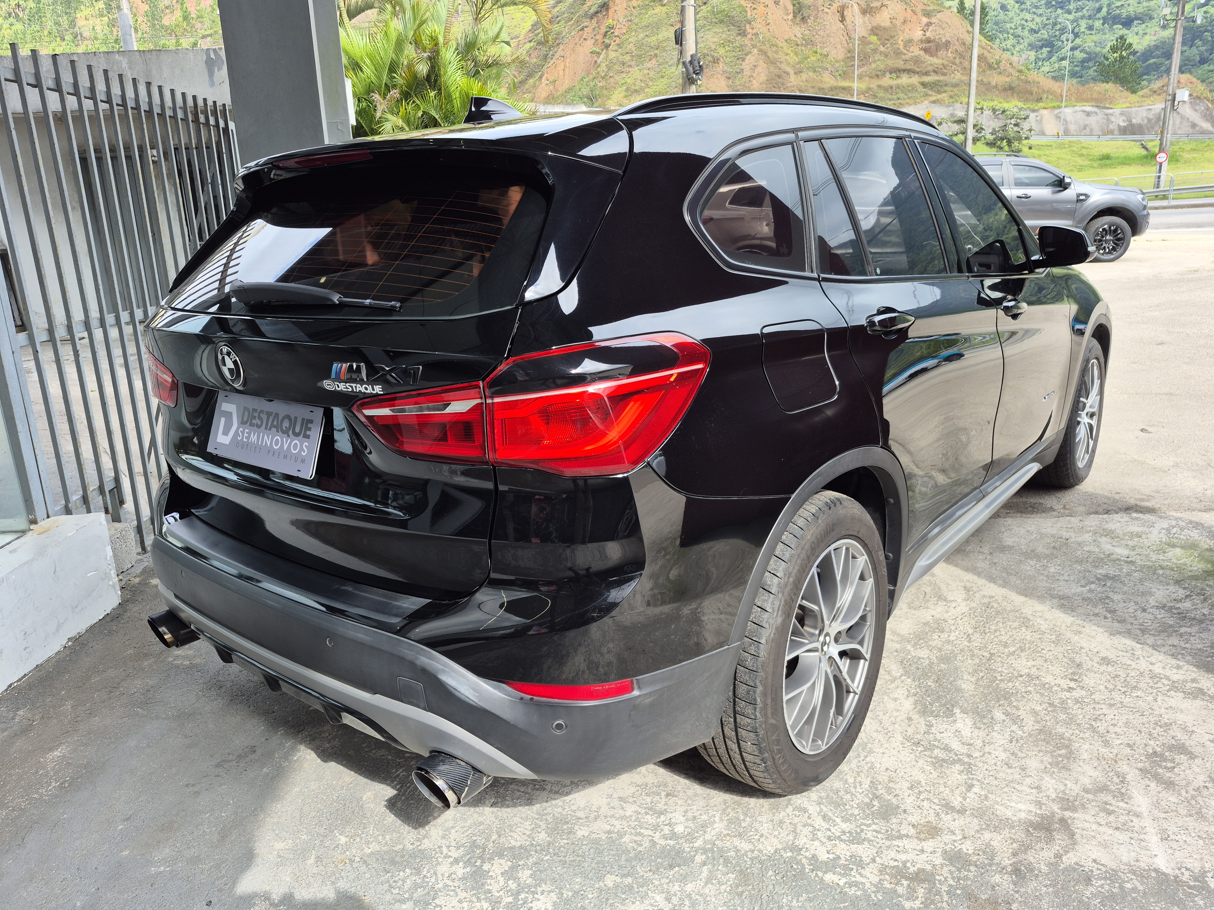 Foto ilustrativa do carro