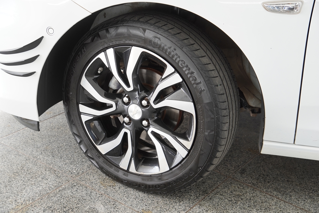 ONIX 1.0 TURBO FLEX PREMIER AUTOMÁTICO5