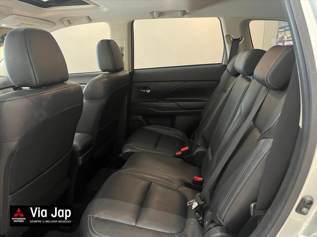 Mitsubishi-OUTLANDER-2.0 MIVEC GASOLINA HPE AUTOMÁTICO