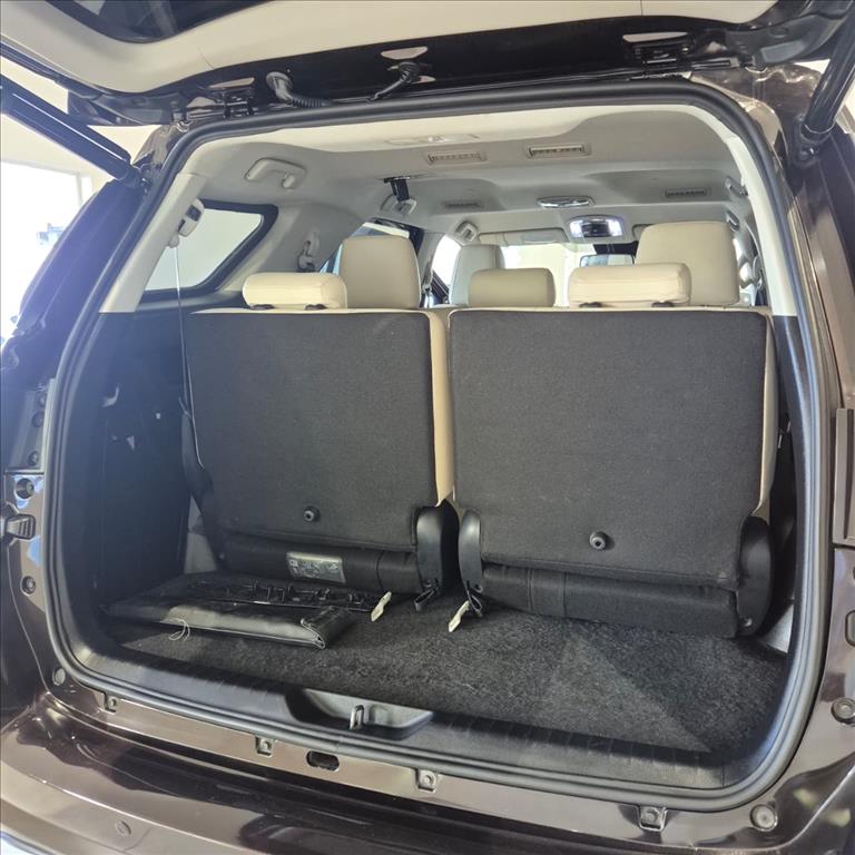 HILUX SW4 2.8 SRX DIAMOND 4X4 7 LUGARES 16V TURBO INTERCOOLER DIESEL 4P AUTOMÁTICO19