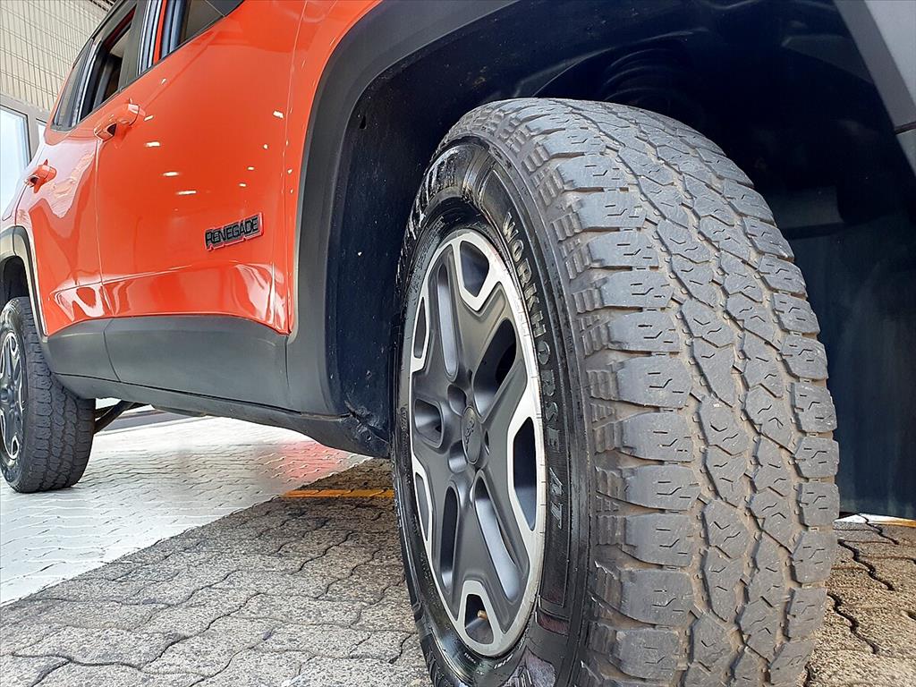 Jeep Renegade - 2.0 16V TURBO DIESEL TRAILHAWK 4P 4X4 AUTOMÁTICO