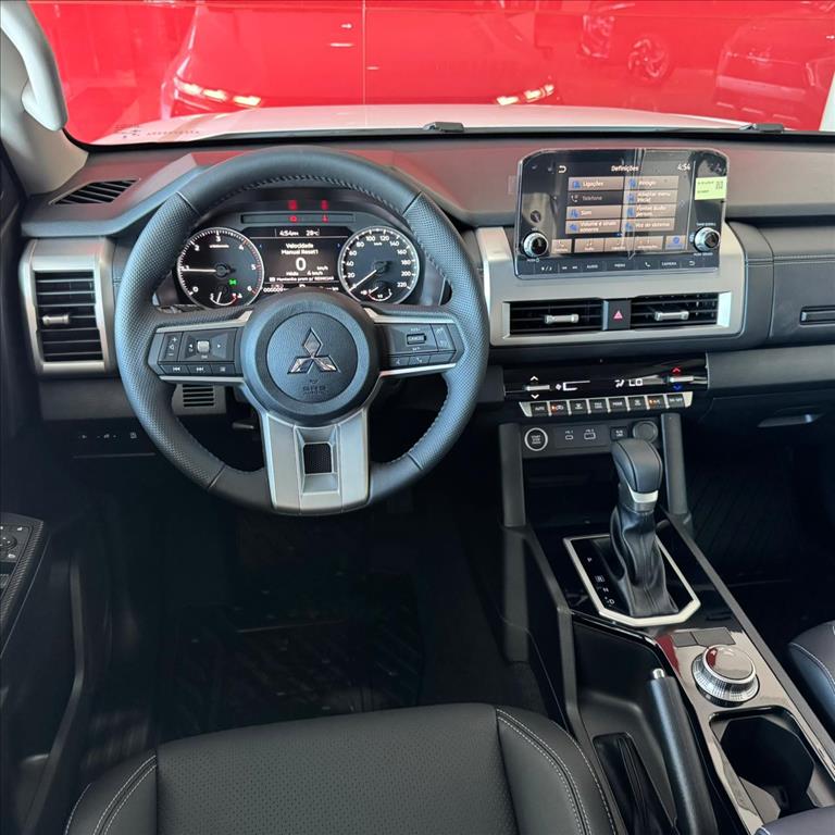 Mitsubishi-TRITON-2.4 BITURBO DIESEL CD HPE 4X4 AUTOMÁTICO