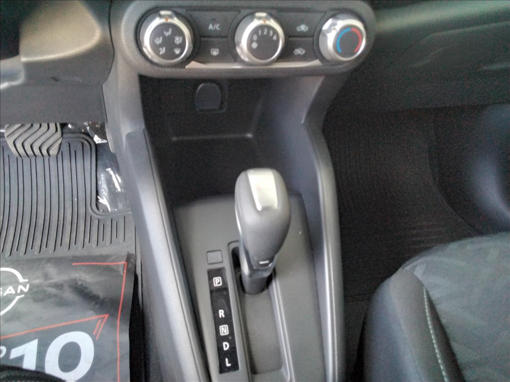 KICKS PLAY 1.6 16V FLEXSTART SENSE XTRONIC