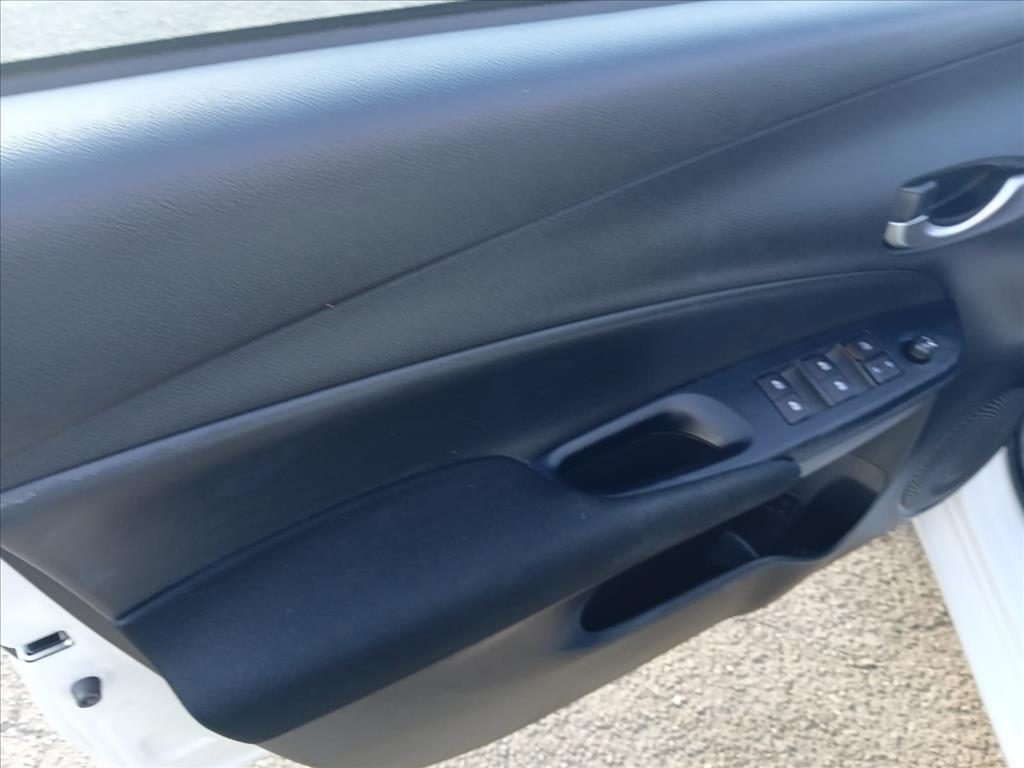 YARIS 1.5 16V FLEX XL PLUS CONNECT MULTIDRIVE11