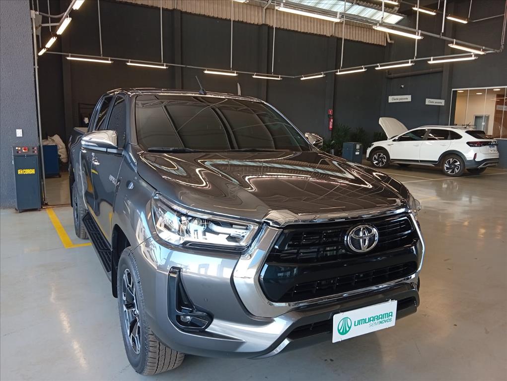 HILUX 2.8 D-4D TURBO DIESEL CD SRV 4X4 AUTOMÁTICO2