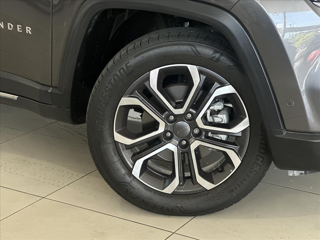 COMMANDER 1.3 T270 TURBO FLEX LIMITED AT62