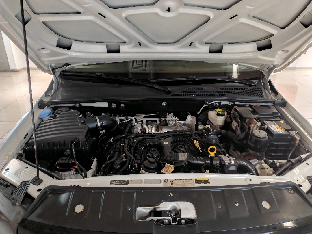 Volkswagen-AMAROK-3.0 V6 TDI DIESEL HIGHLINE CD 4MOTION AUTOMÁTICO
