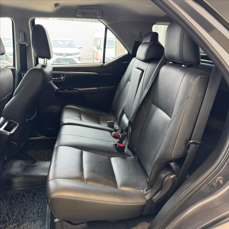 HILUX SW4 2.8 D-4D TURBO DIESEL SRX 4X4 AUTOMÁTICO12
