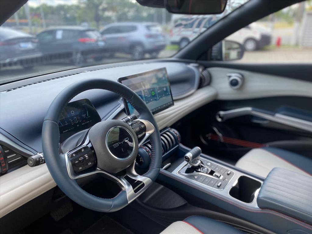 YUAN PLUS 60,8 KW ELÉTRICO10