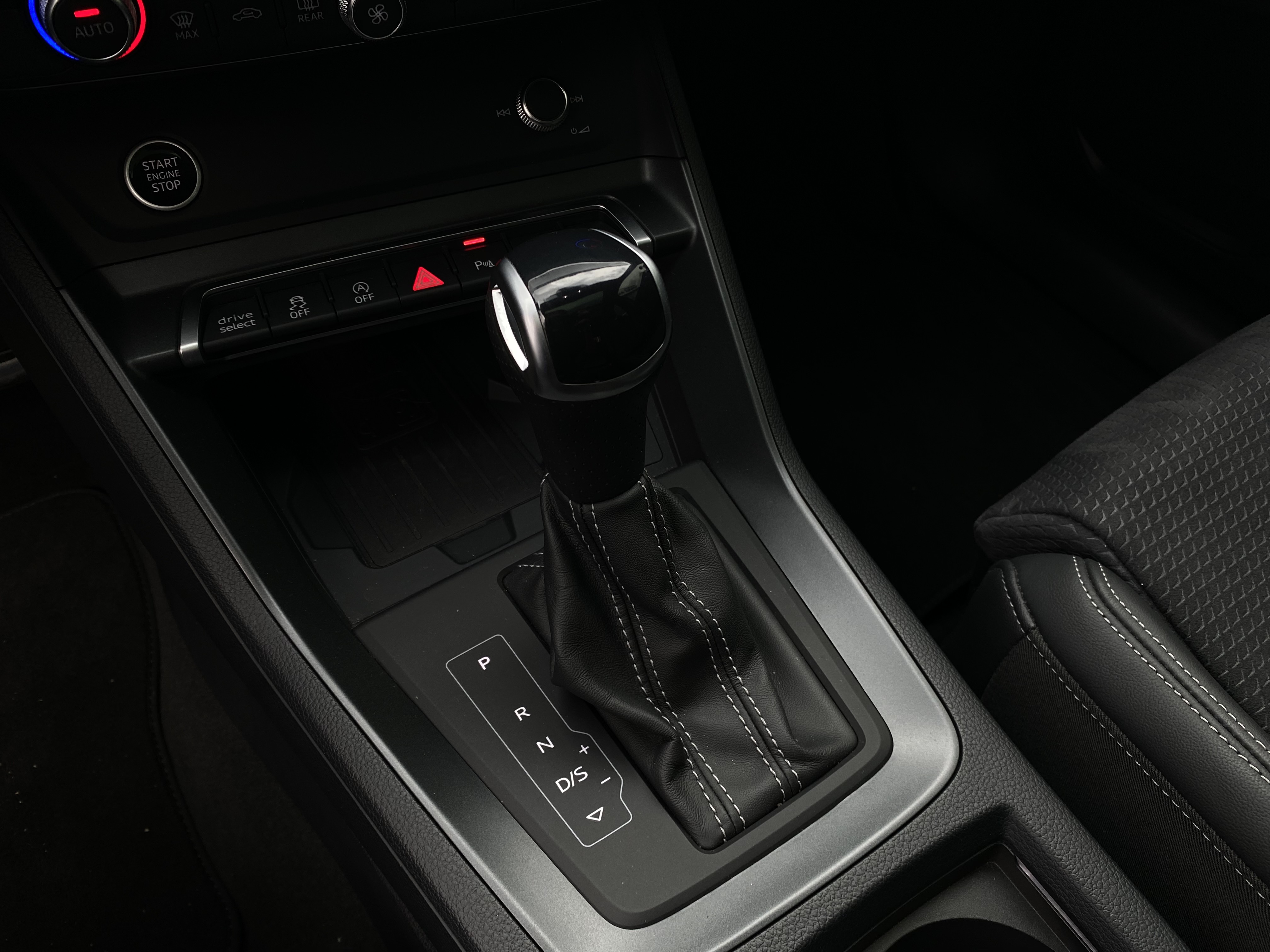 Q3 2.0 40 TFSI GASOLINA PERFORMANCE BLACK QUATTRO TIPTRONIC12