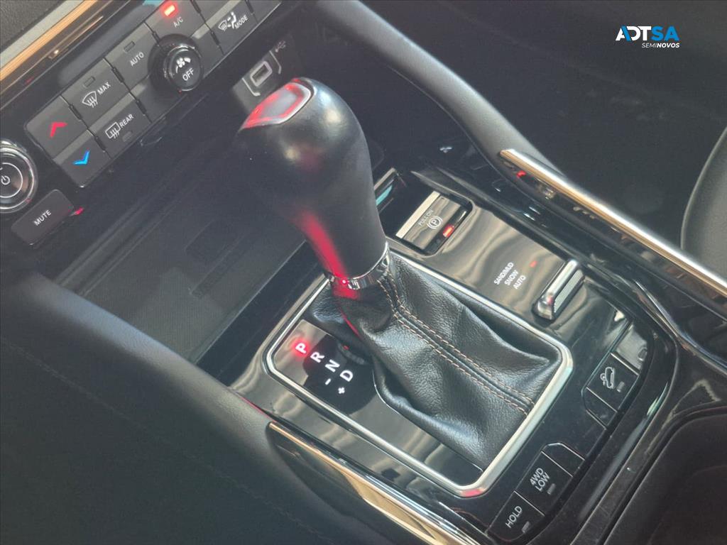 JEEP COMMANDER 2.0 TD380 TURBO DIESEL LIMITED AT9