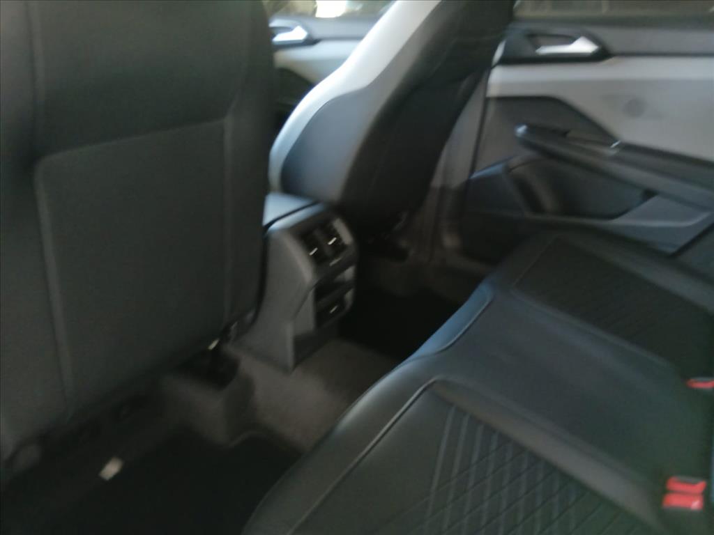 TAOS 1.4 250 TSI TOTAL FLEX COMFORTLINE AUTOMÁTICO12