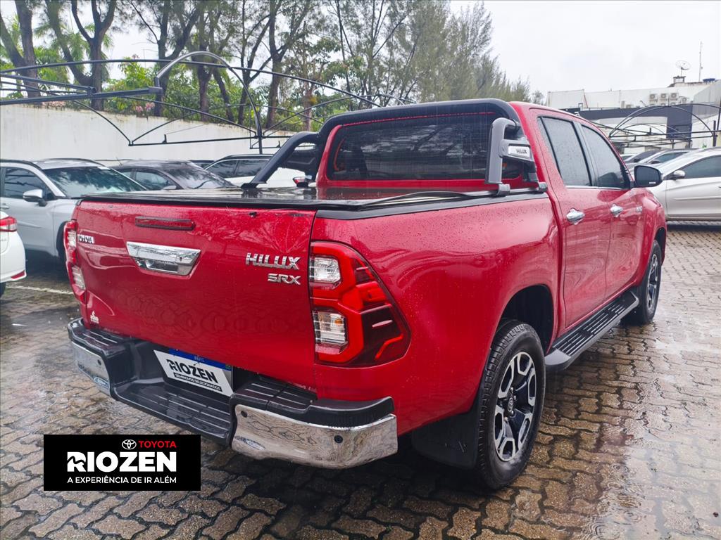 HILUX 2.8 D-4D TURBO DIESEL CD SRX 4X4 AUTOMÁTICO2
