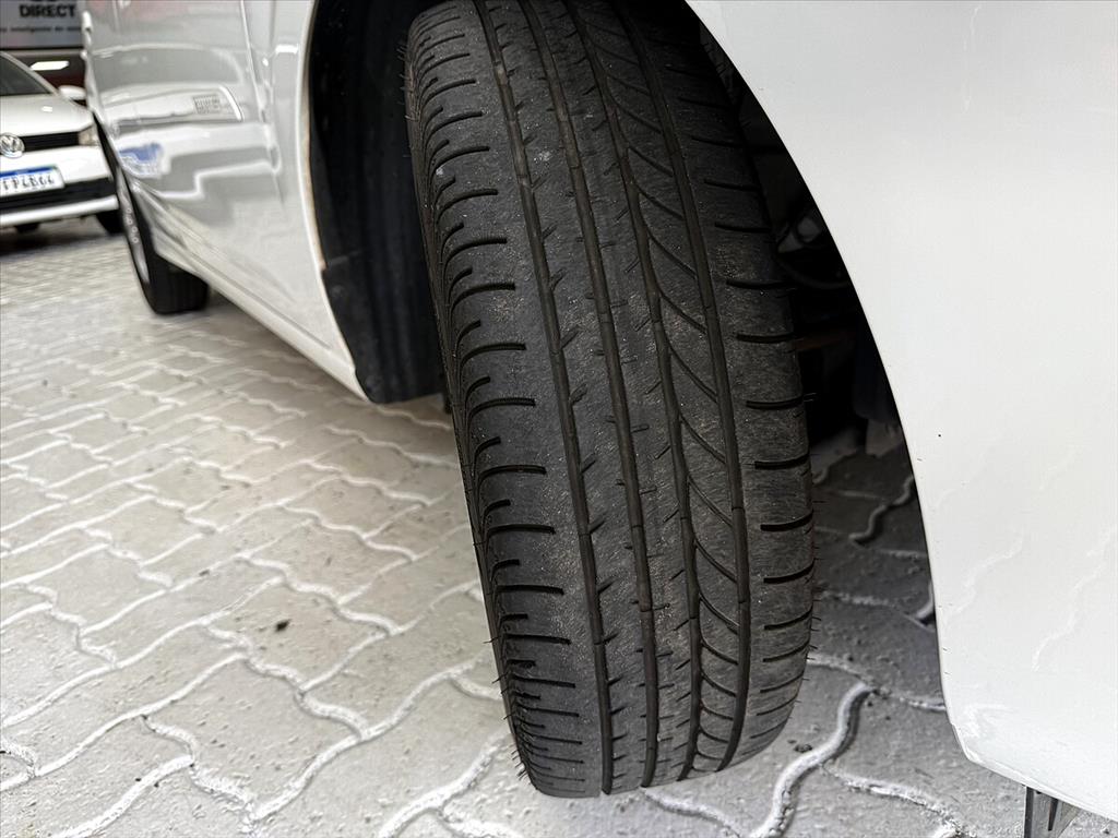 Chevrolet Onix - 1.0 MPFI LT 8V FLEX 4P MANUAL