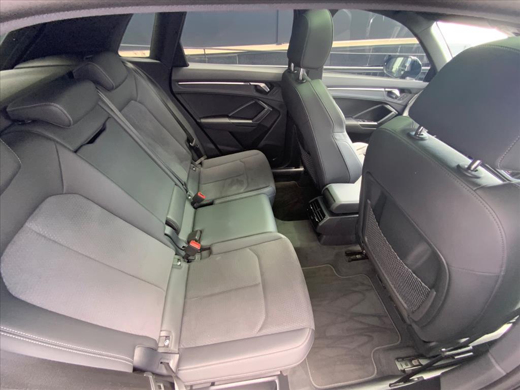 Audi-Q3-2.0 40 TFSI GASOLINA PERFORMANCE BLACK QUATTRO TIPTRONIC