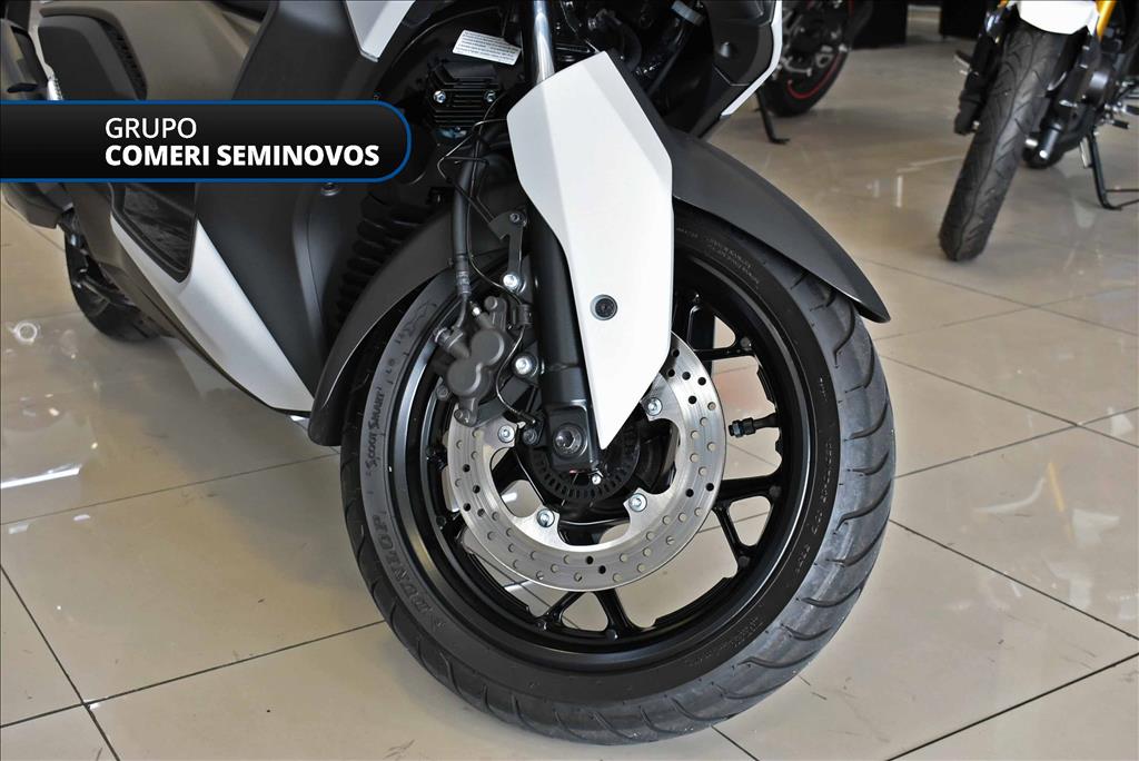 XMAX 250 CONNECTED ABS10