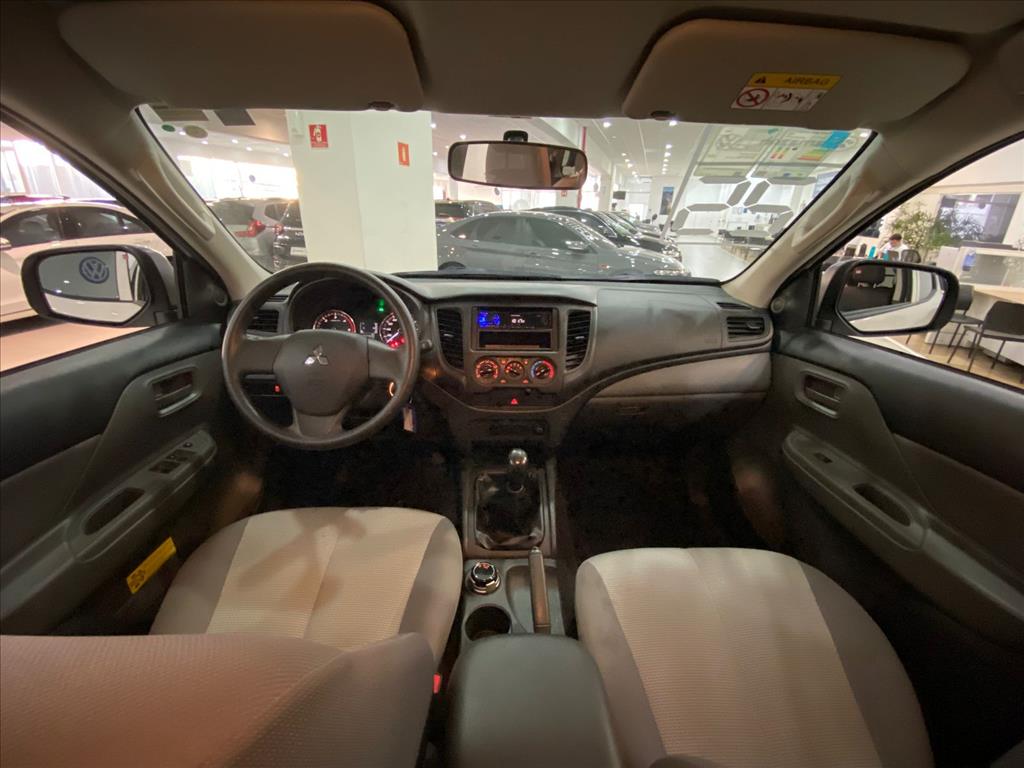 L200 TRITON 2.4 16V TURBO DIESEL GL CD 4X4 MANUAL8