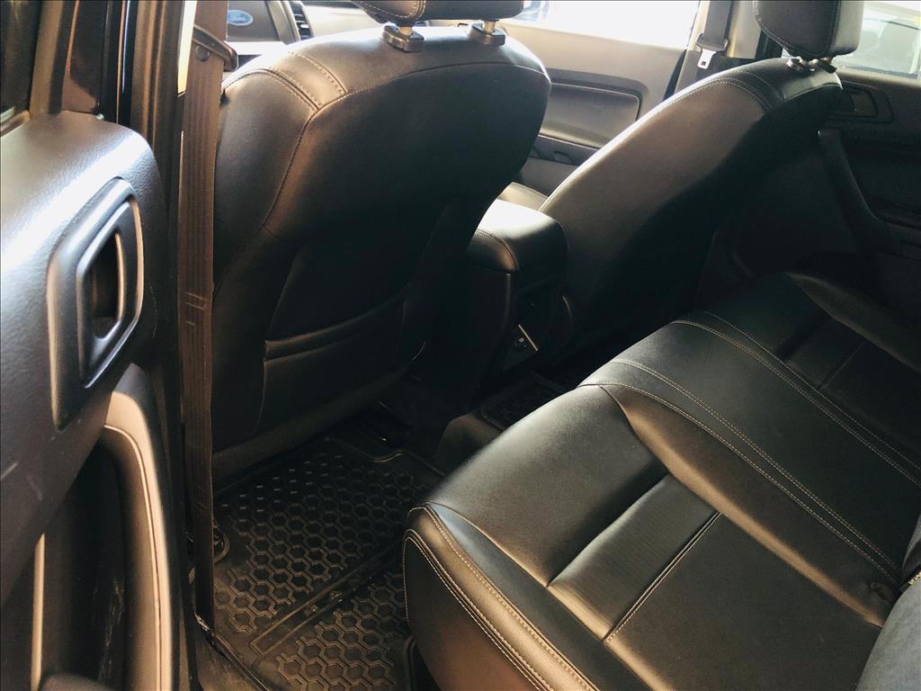 RANGER 2.2 BLACK 4X2 CD 16V DIESEL 4P AUTOMÁTICO9